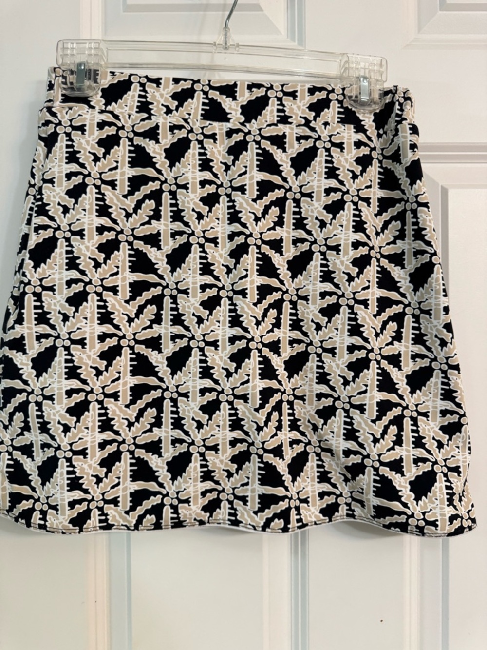 Lulu B Black & White Patterned A-Line Skort - Picture 2 of 4
